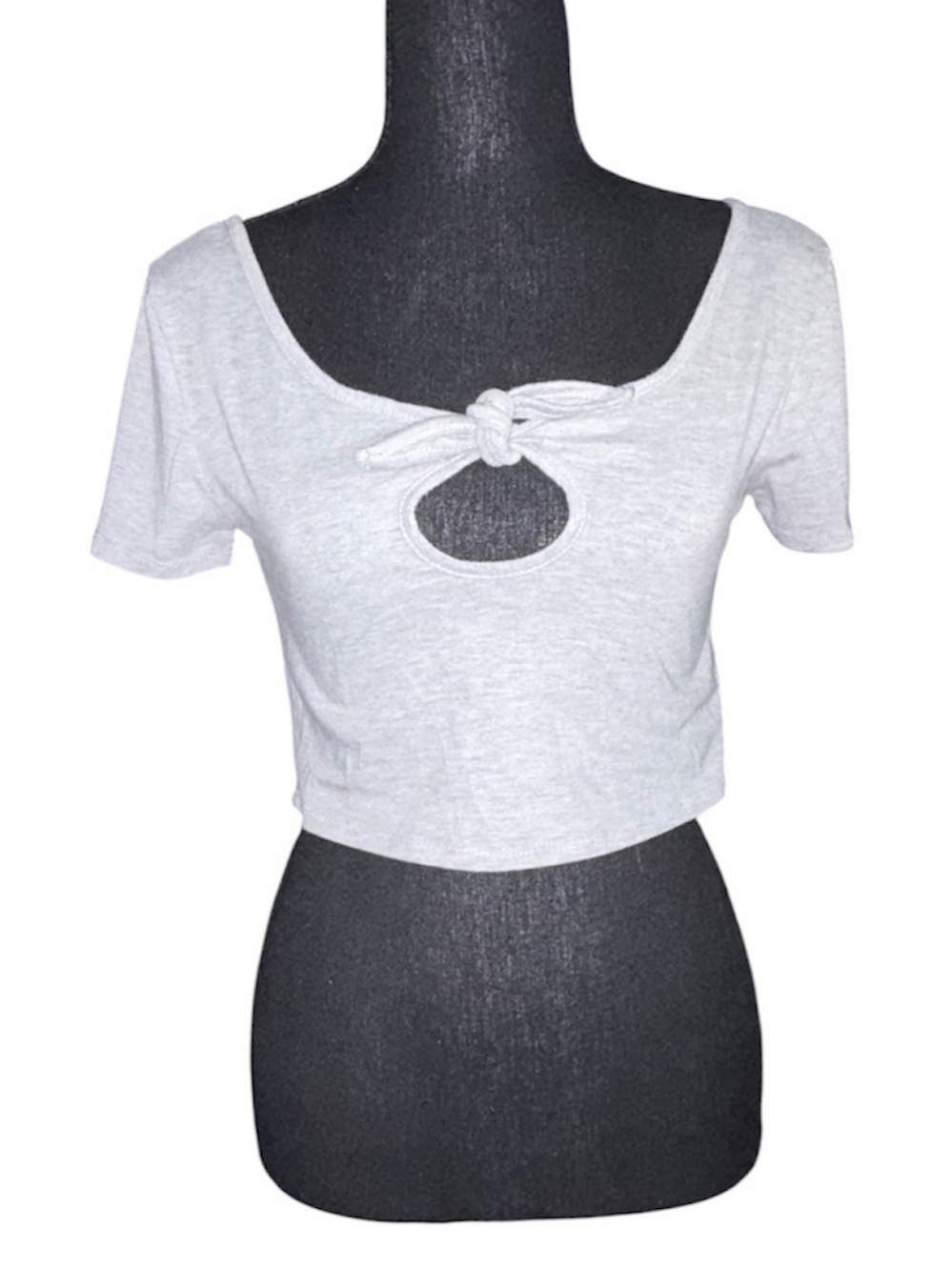 5/25$ ✨ Light Gray Tie-Front Crop Top🩶